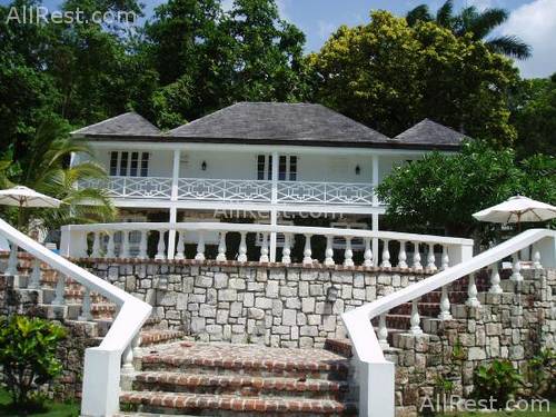 Round Hill Hotel & Villas 29